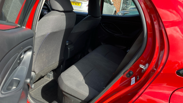 Toyota Yaris 1.5 Hybrid Icon 5dr CVT Hybrid Hatchback
